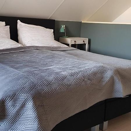 Prachtig Vrijstaand Appartement Aan Het Water 海尔许霍瓦德 外观 照片