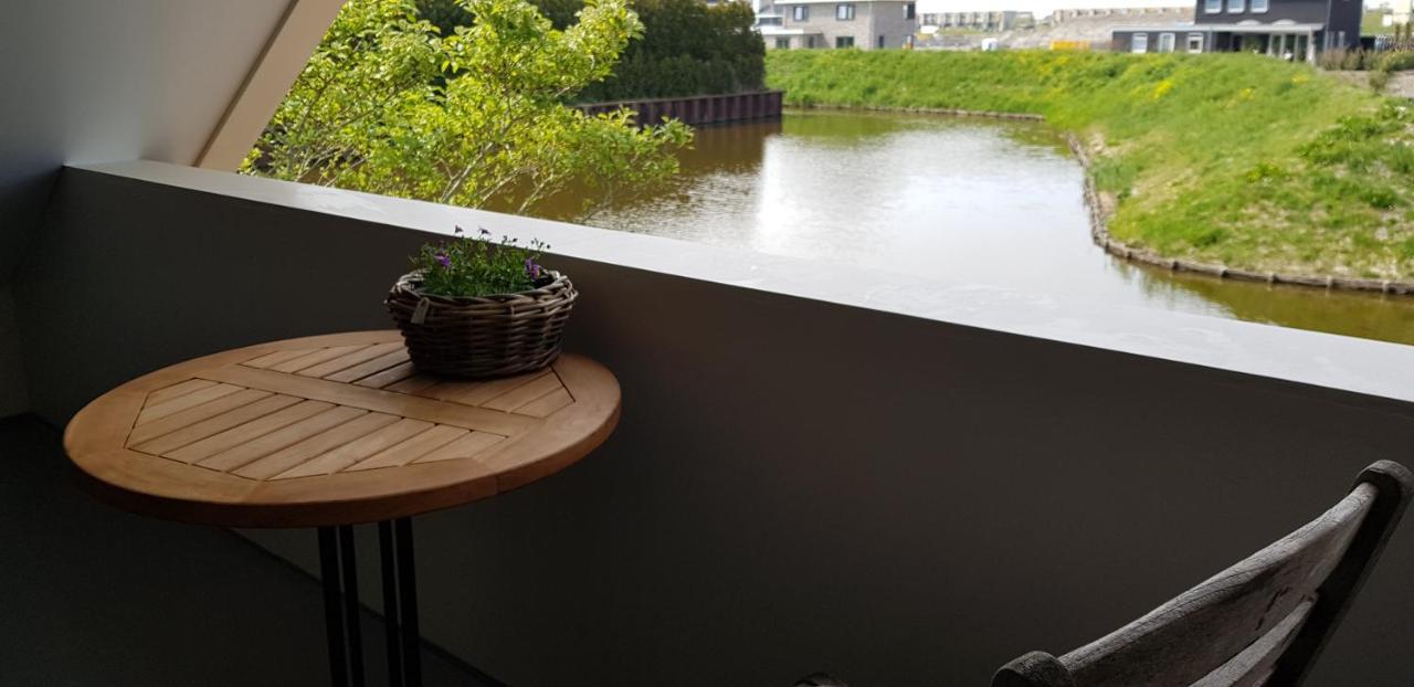 Prachtig Vrijstaand Appartement Aan Het Water 海尔许霍瓦德 外观 照片